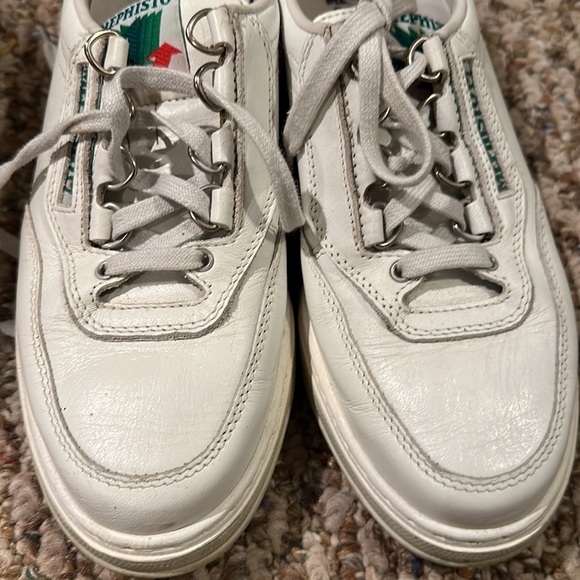 Mephisto size 9 sneakers - Picture 4 of 9